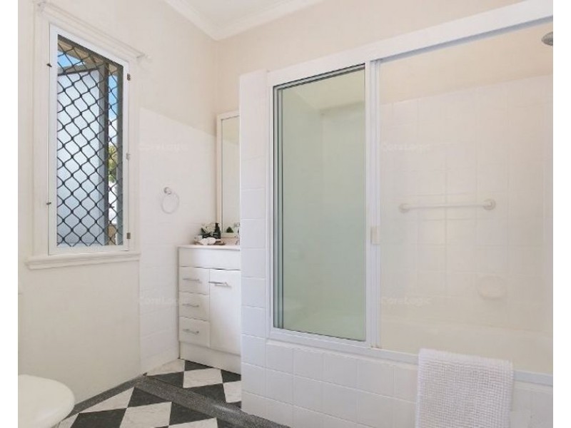 12a Greenham Street, Raceview QLD 4305