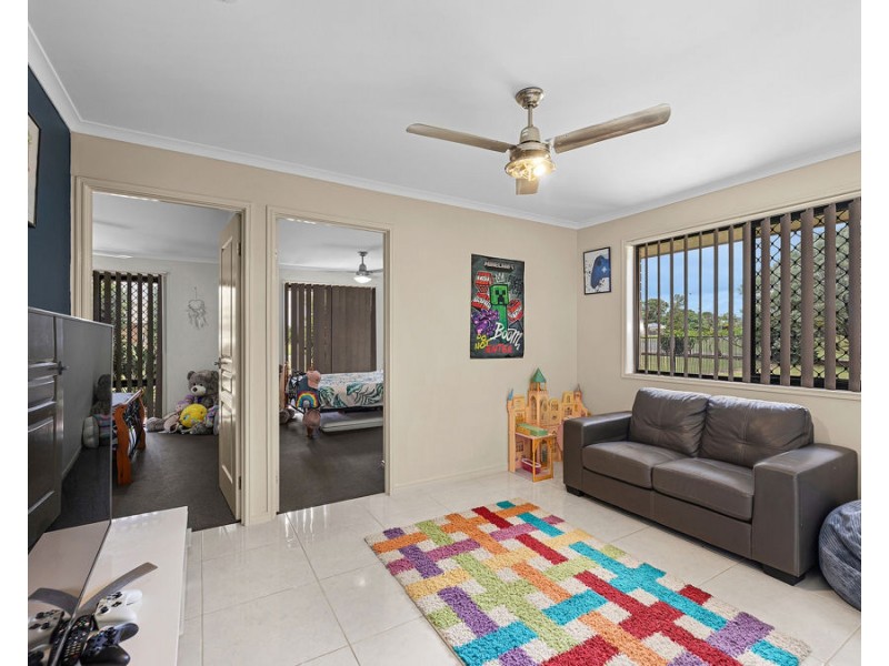 16 Goolman Place, Peak Crossing QLD 4306