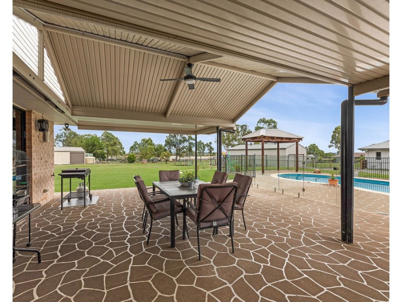 16 Goolman Place, Peak Crossing QLD 4306