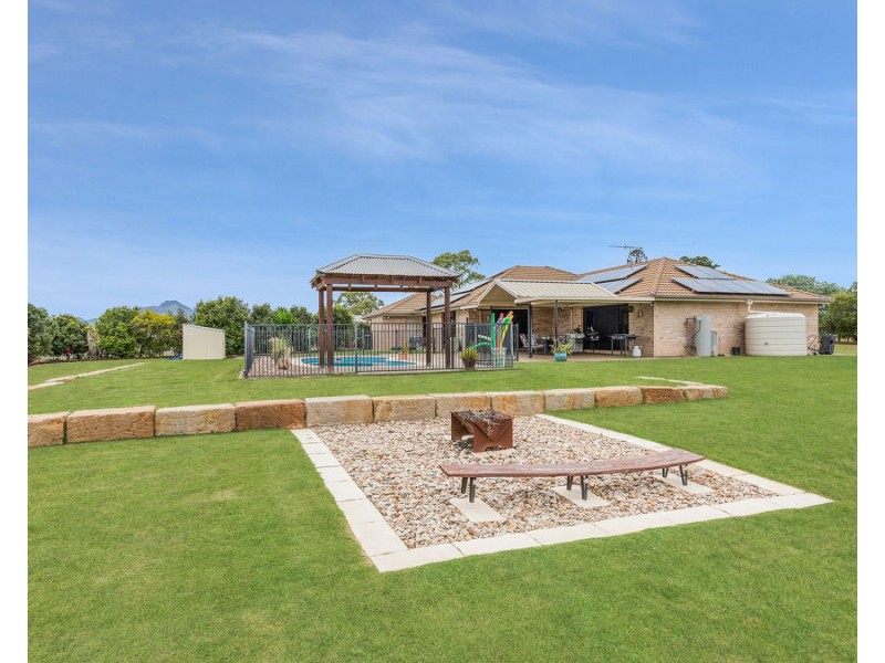 16 Goolman Place, Peak Crossing QLD 4306