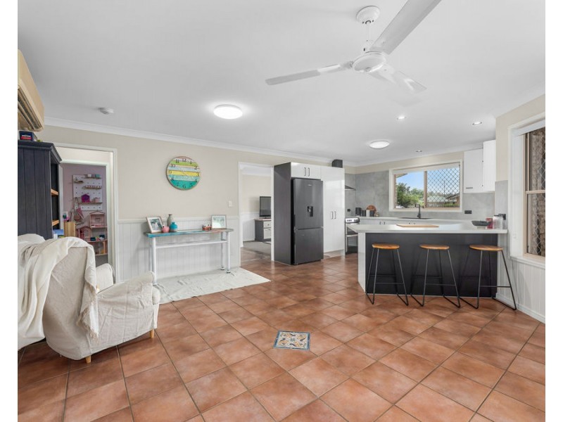 4 Zoe Court, Raceview QLD 4305