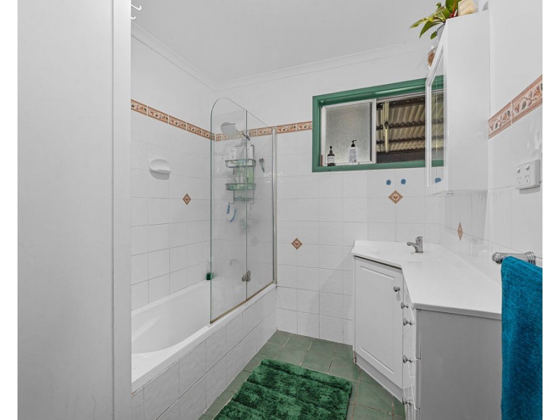 35 Petaine Street, Raceview QLD 4305