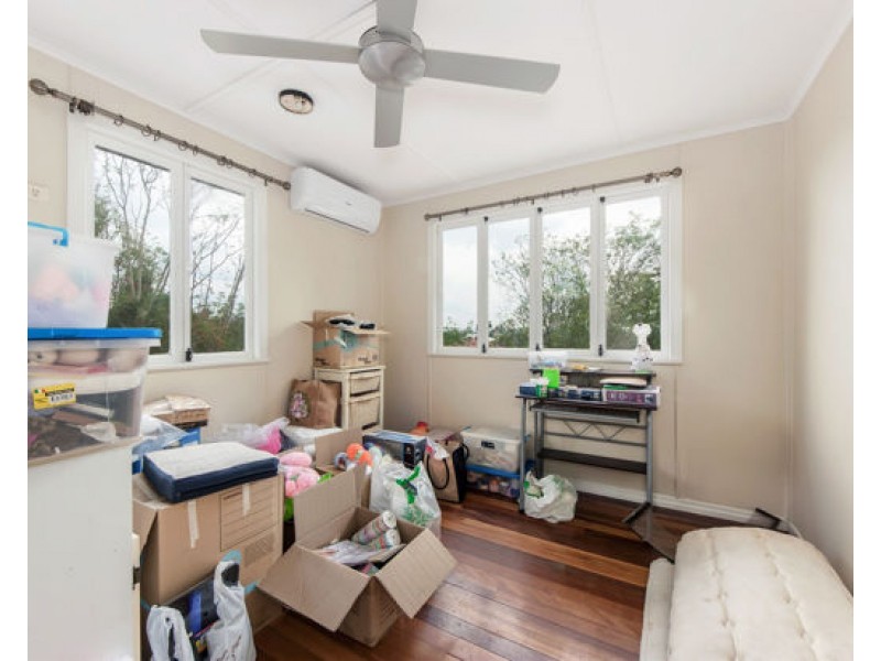 27A Margaret Street, Silkstone QLD 4304