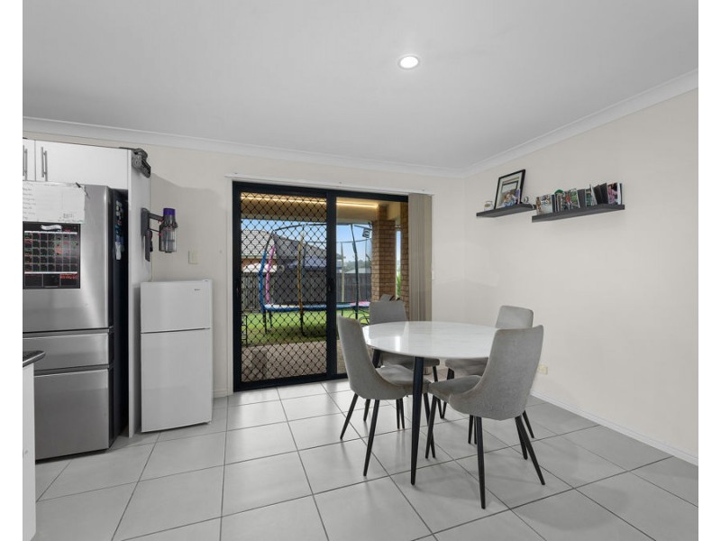 12 Benjamin Court, Yamanto QLD 4305