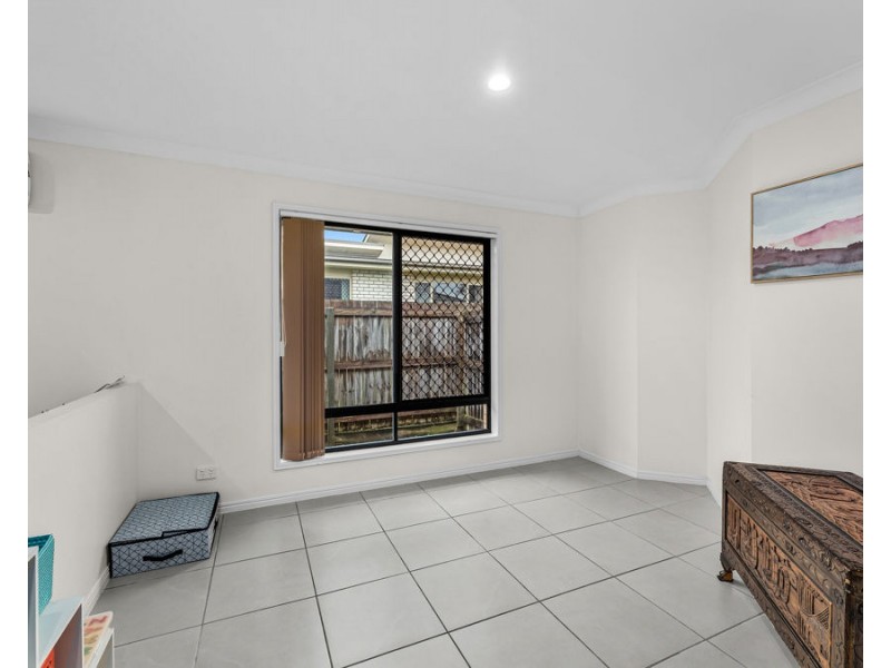 12 Benjamin Court, Yamanto QLD 4305