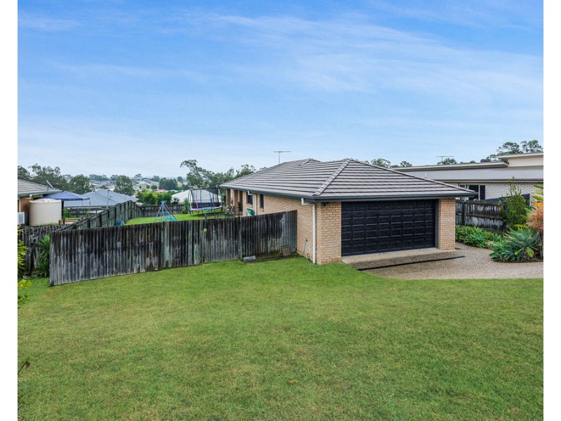 12 Benjamin Court, Yamanto QLD 4305