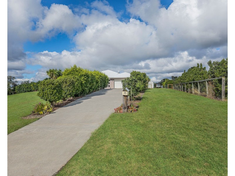 35 Peak Court, Peak Crossing QLD 4306