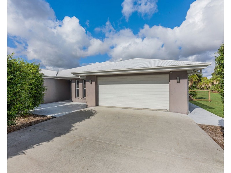 35 Peak Court, Peak Crossing QLD 4306