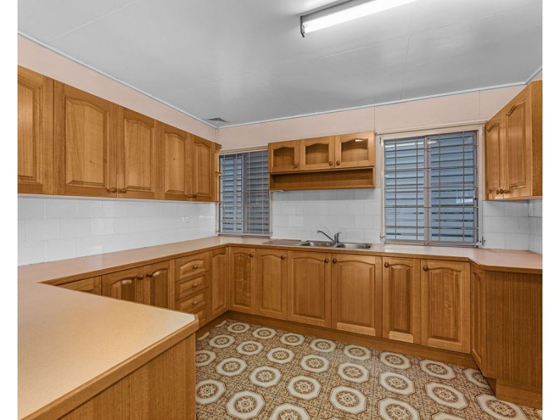 33 Greenham Street, Raceview QLD 4305