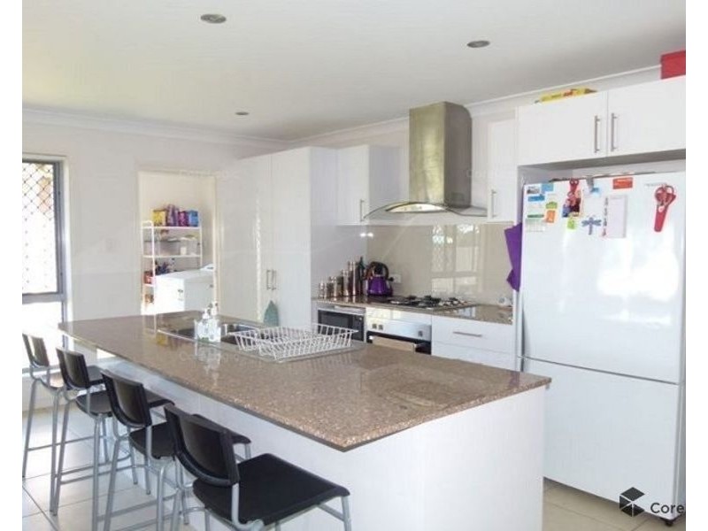 4 Samuel Court, Yamanto QLD 4305