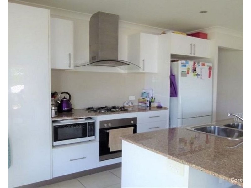 4 Samuel Court, Yamanto QLD 4305