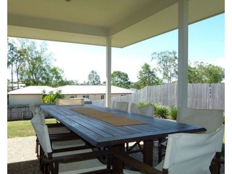 4 Samuel Court, Yamanto QLD 4305