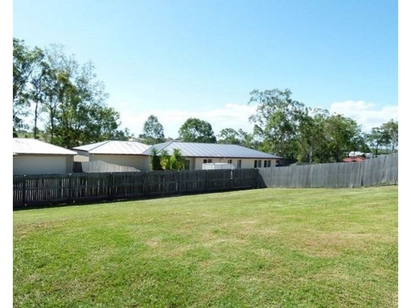 4 Samuel Court, Yamanto QLD 4305