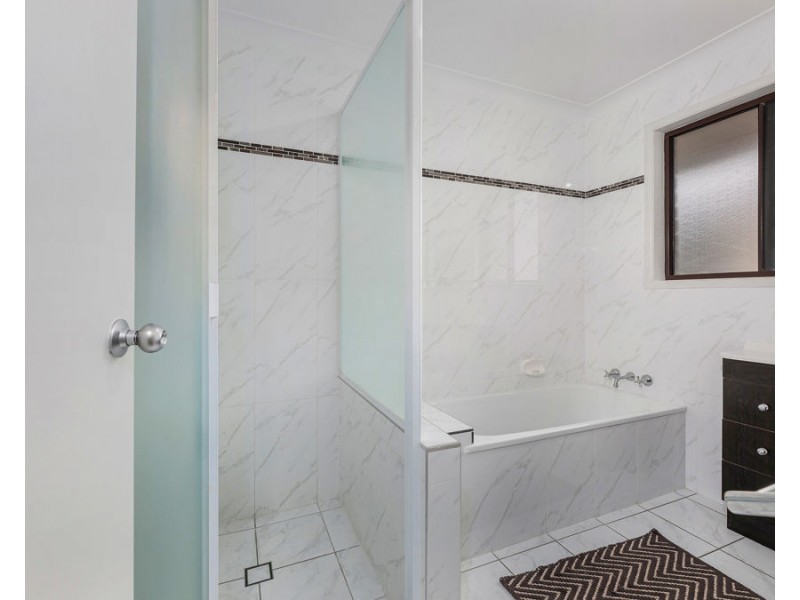 24 Queensborough Parade, Karalee QLD 4306