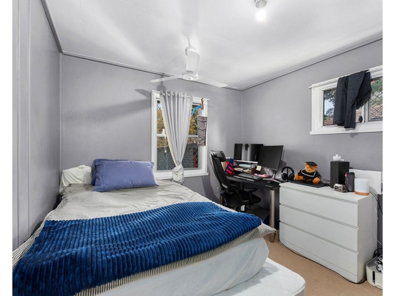 4 Bannerman Street, Riverview QLD 4303