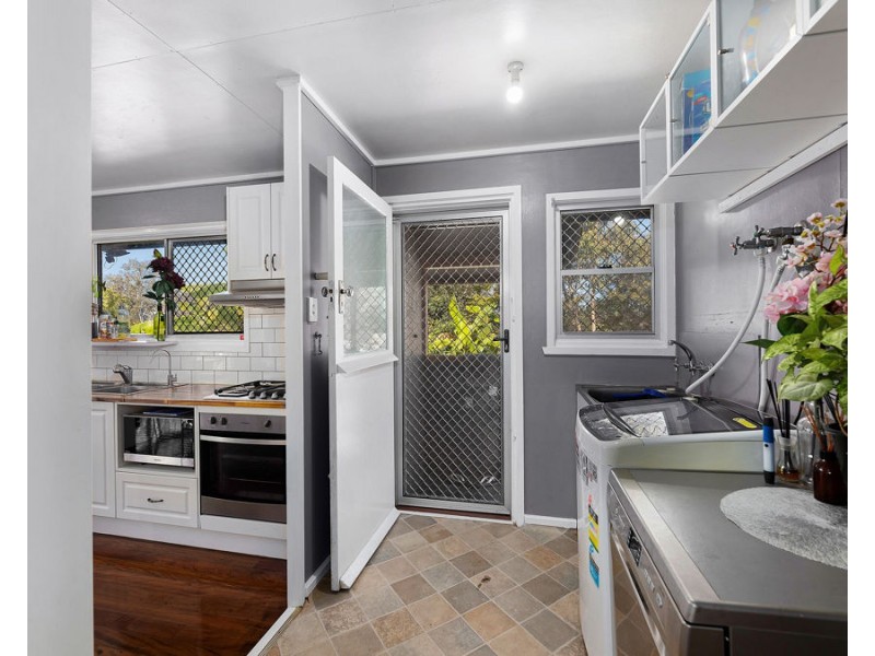 4 Bannerman Street, Riverview QLD 4303