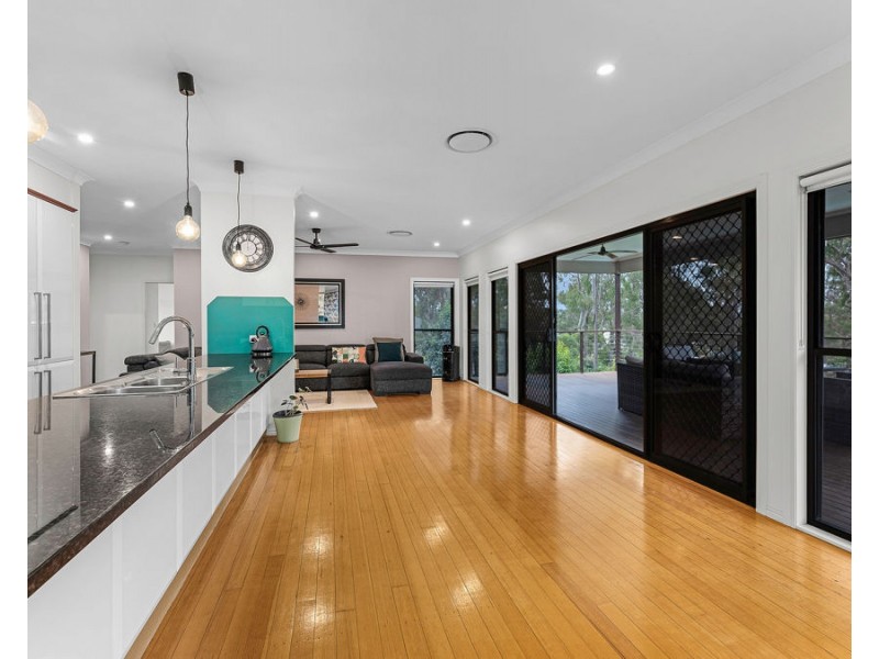 14 Newsky Court, Deebing Heights QLD 4306
