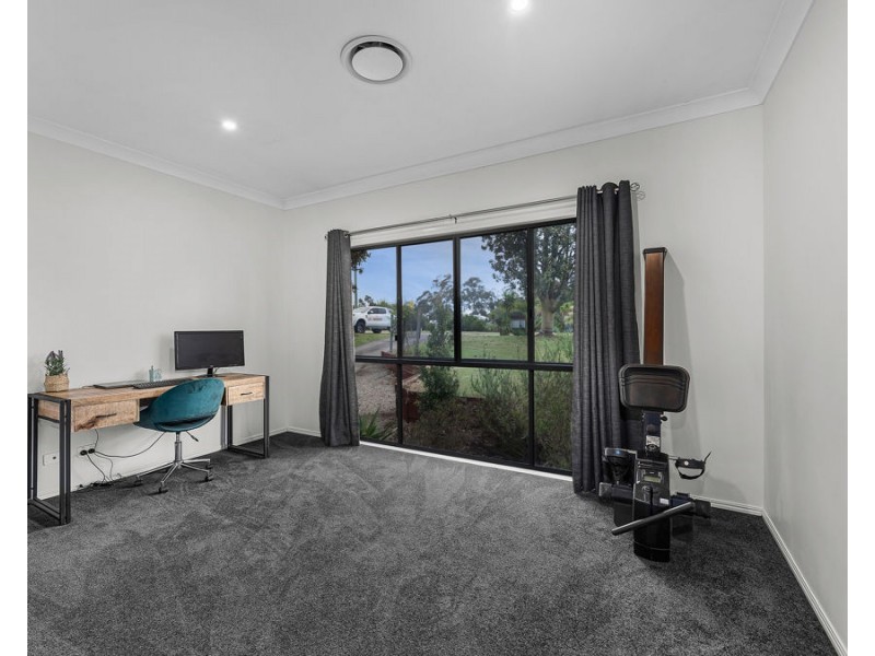 14 Newsky Court, Deebing Heights QLD 4306