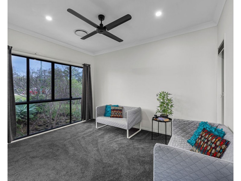 14 Newsky Court, Deebing Heights QLD 4306