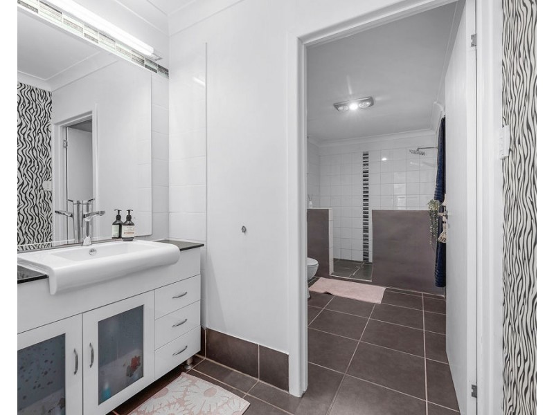 14 Newsky Court, Deebing Heights QLD 4306