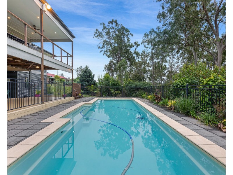 14 Newsky Court, Deebing Heights QLD 4306