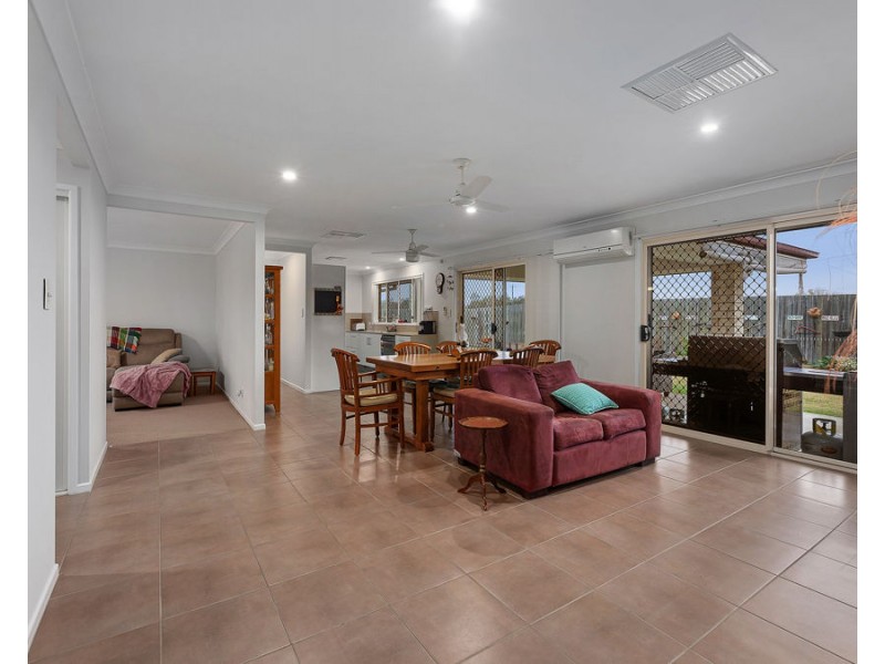 1 Petal Place, Yamanto QLD 4305