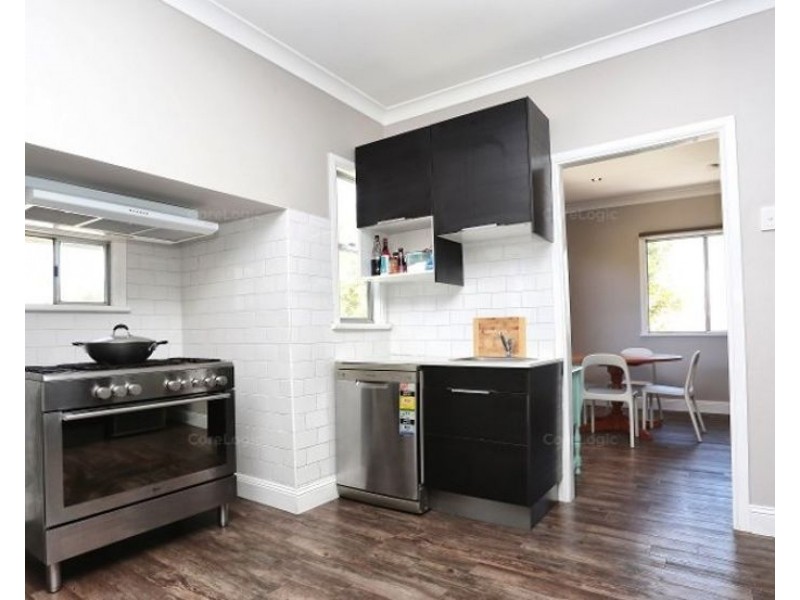 6 Schelbach Street, Booval QLD 4304