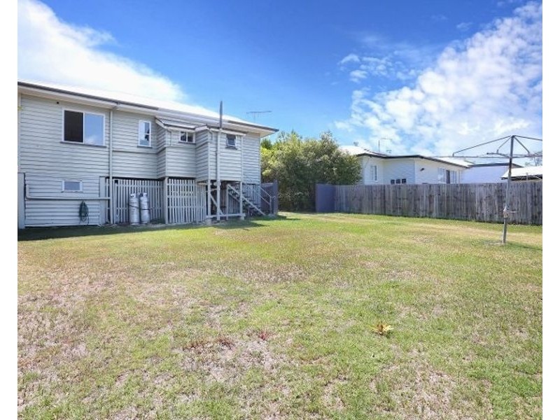 6 Schelbach Street, Booval QLD 4304