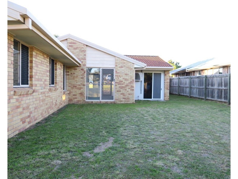 6 Hillier Court, Flinders View QLD 4305