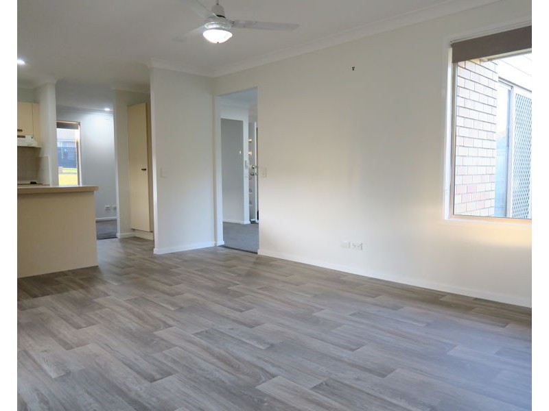 6 Hillier Court, Flinders View QLD 4305