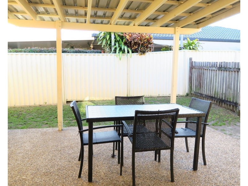 6 Hillier Court, Flinders View QLD 4305