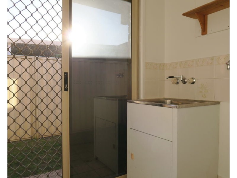 6 Hillier Court, Flinders View QLD 4305