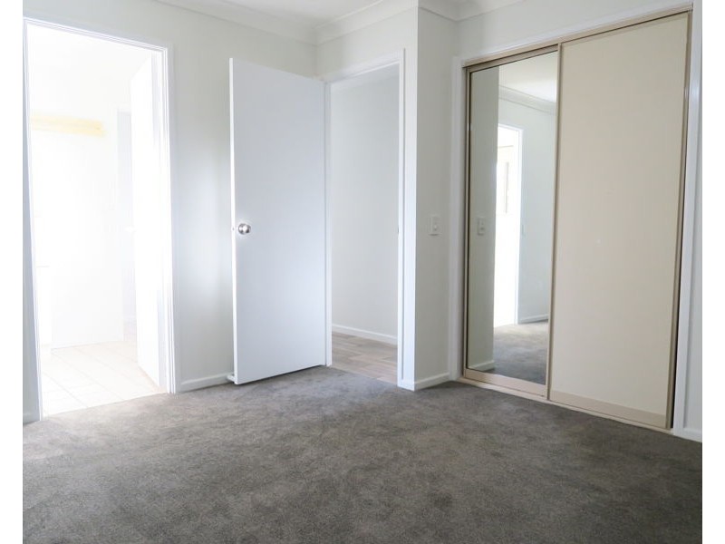 6 Hillier Court, Flinders View QLD 4305