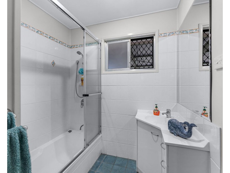 33 Cascade Street, Raceview QLD 4305