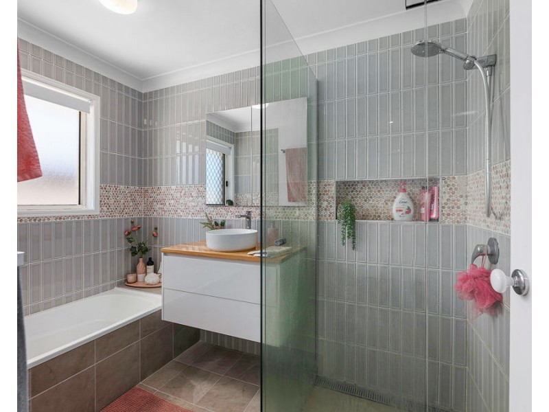 20 Jonquil Circuit, Flinders View QLD 4305