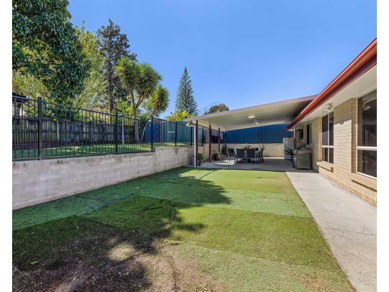 20 Jonquil Circuit, Flinders View QLD 4305