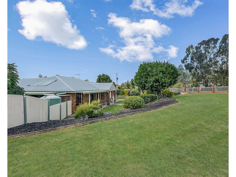 77 Winland Drive, Deebing Heights QLD 4306