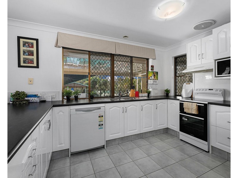 77 Winland Drive, Deebing Heights QLD 4306