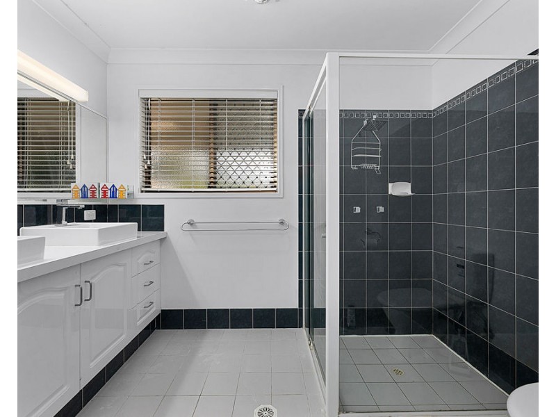 77 Winland Drive, Deebing Heights QLD 4306