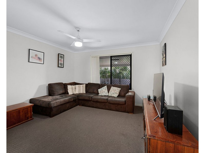 92 Reif Street, Flinders View QLD 4305