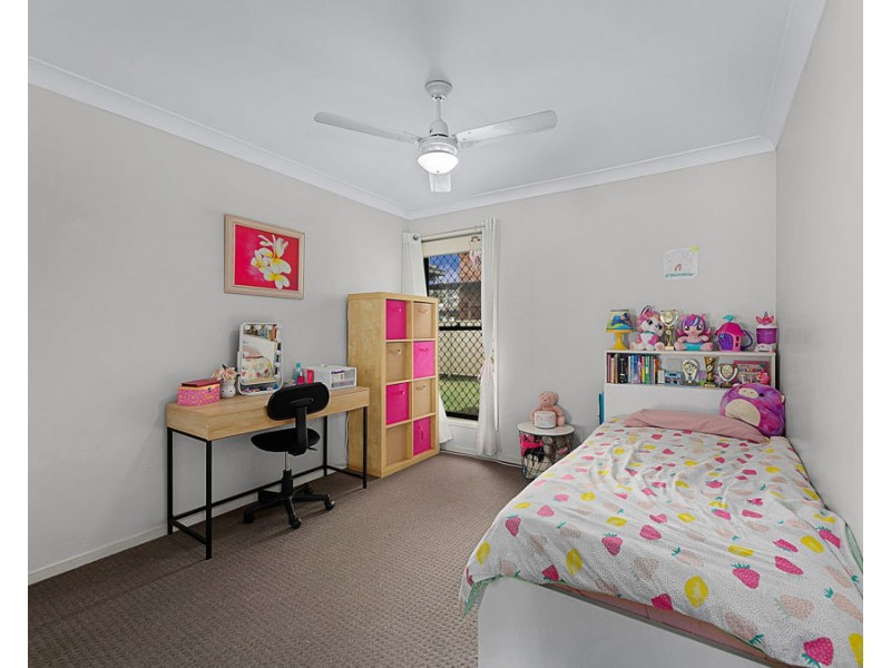 92 Reif Street, Flinders View QLD 4305