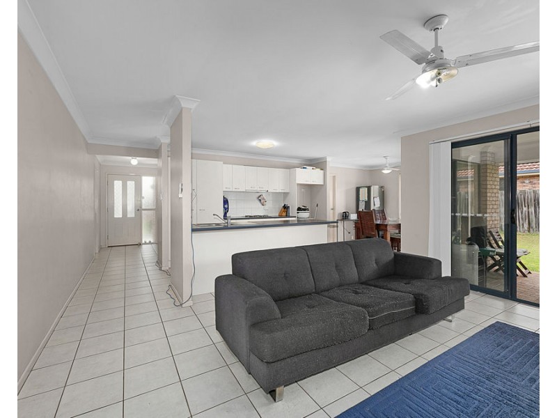 11 Dewhurst Crescent, Raceview QLD 4305