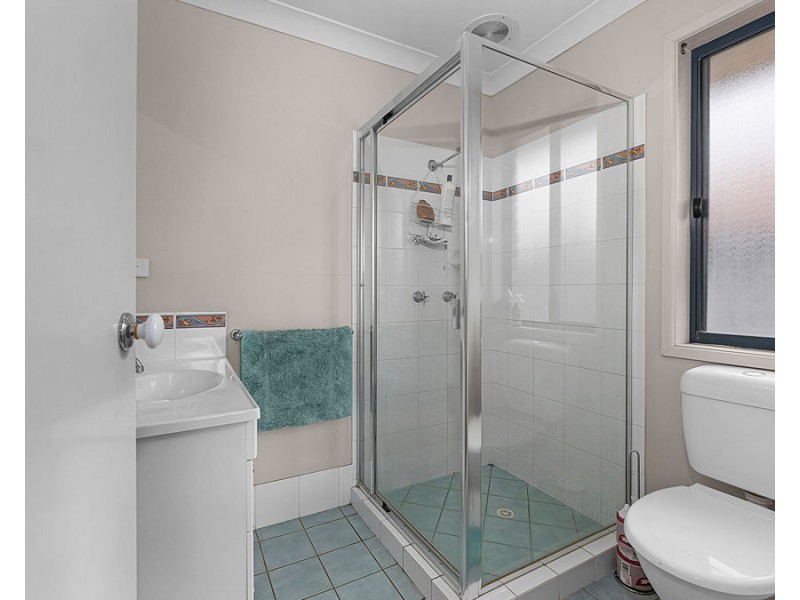 11 Dewhurst Crescent, Raceview QLD 4305