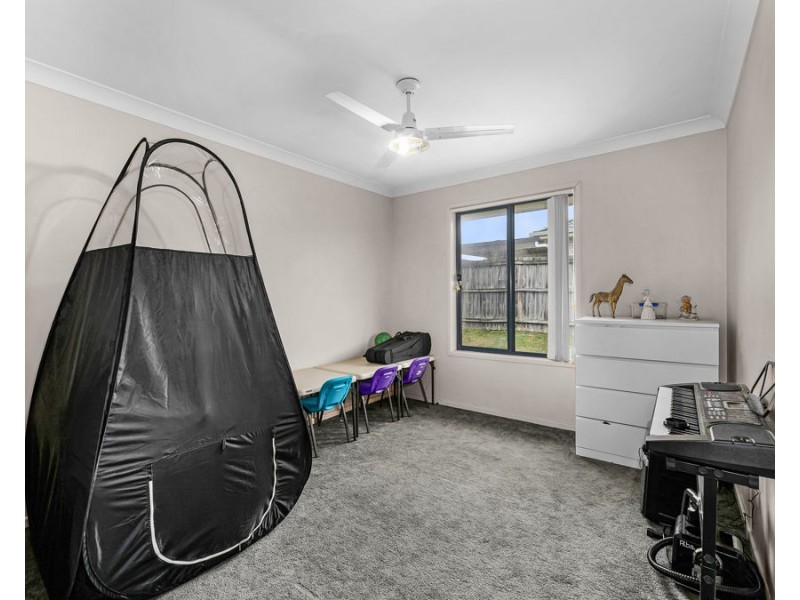 11 Dewhurst Crescent, Raceview QLD 4305
