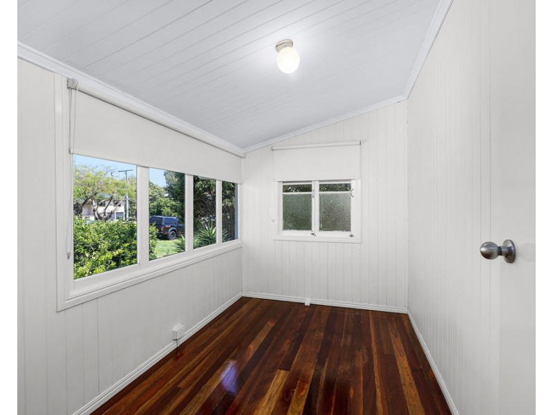 38 Flint Street, North Ipswich QLD 4305