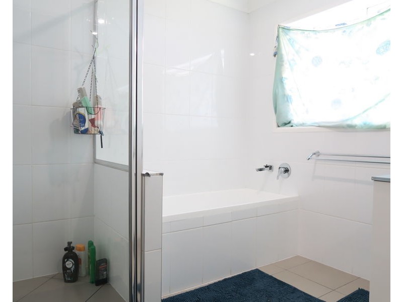 4 Vi Court, Brassall QLD 4305