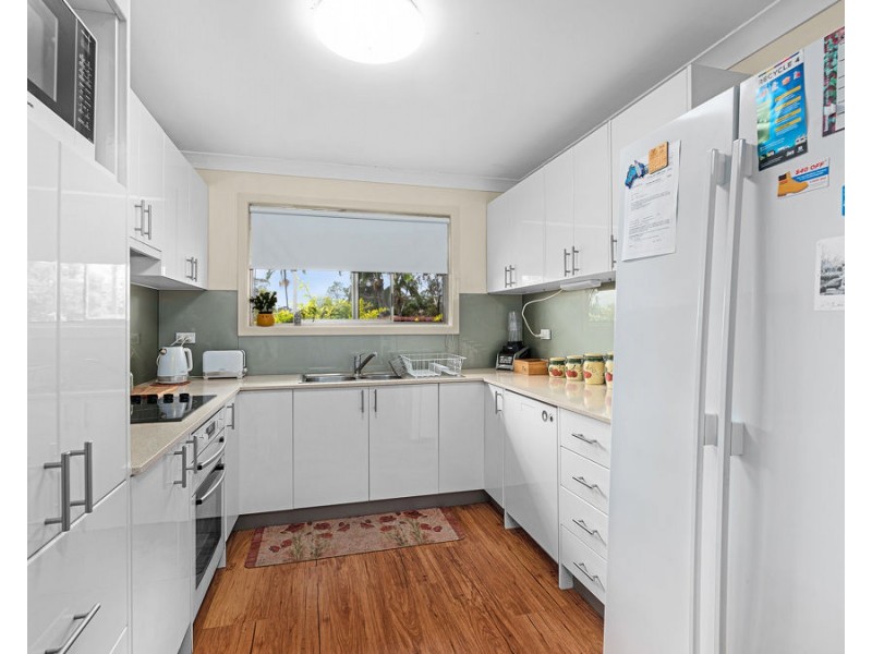 18 Ross Street, Brassall QLD 4305