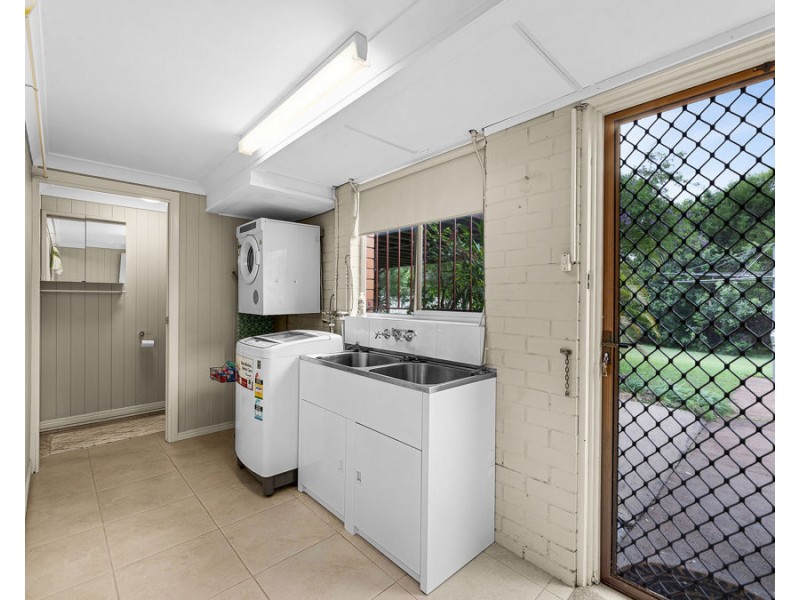 18 Ross Street, Brassall QLD 4305