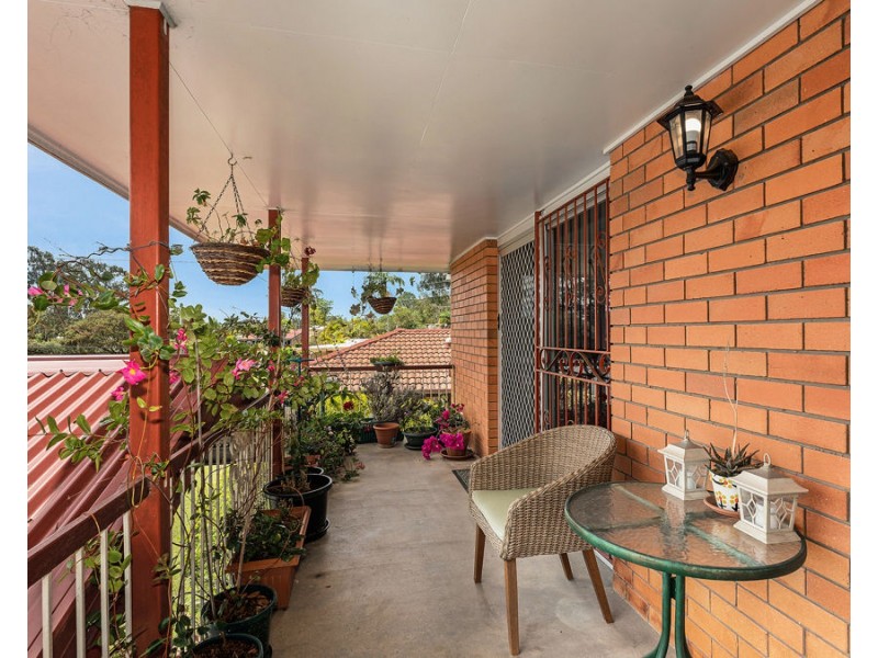 18 Ross Street, Brassall QLD 4305