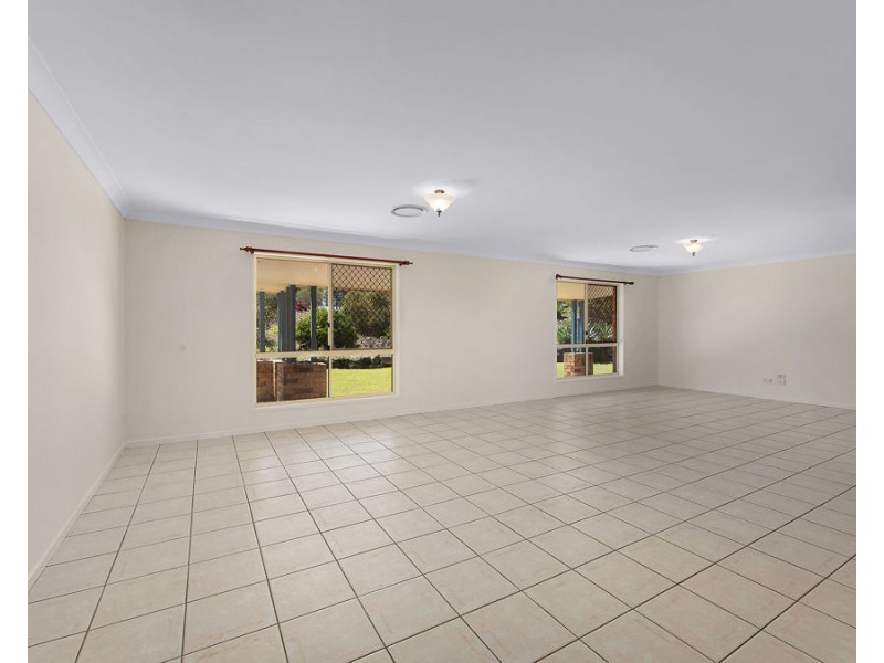 115 Winland Drive, Deebing Heights QLD 4306